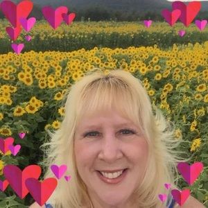 Meet your Posher, Carol